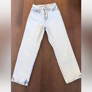Universal Thread Light Wash Straight Leg Jeans